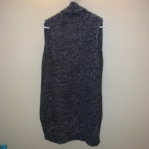 Derek Heart long sleeveless sweater - Picture 2 of 6